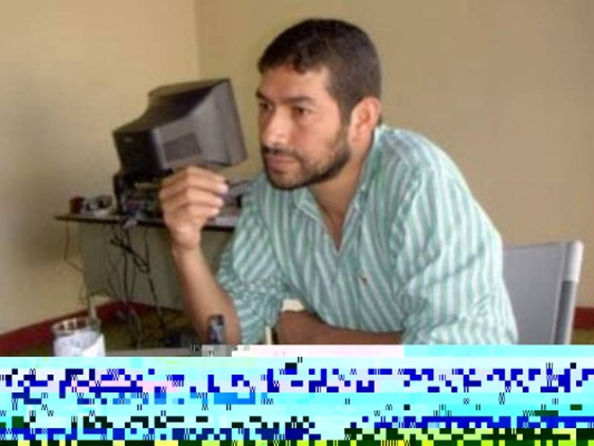 Johny Lagos, periodista hondureño fundador del periódico El Libertador.