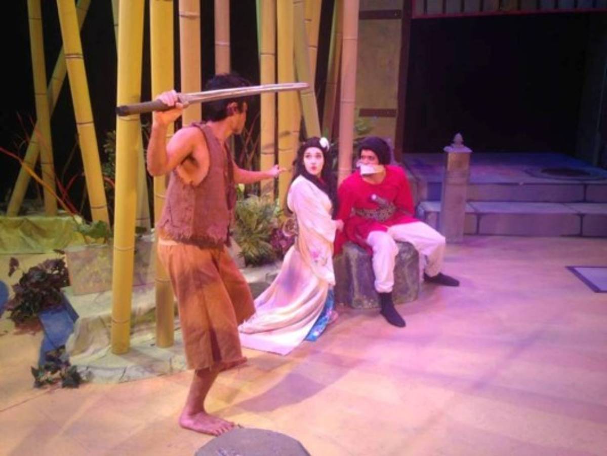 Darío Paredes, el actor hondureño que conquista el éxito en teatros de Estados Unidos