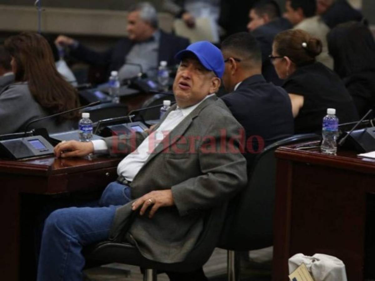 Así se reincorporó Celín Discua a las sesiones del Congreso Nacional tras el caso Pandora