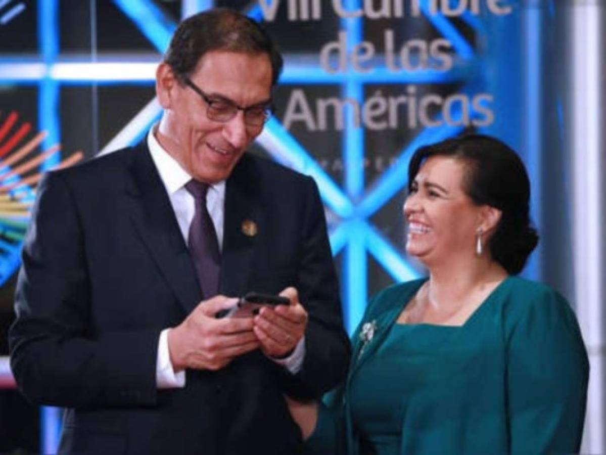 Expresidente Martín Vizcarra y su esposa tienen covid-19
