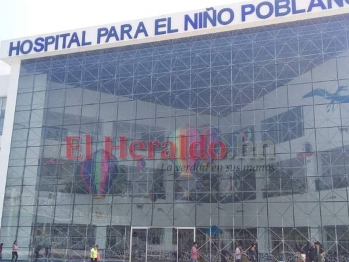 Niño hondureño pierde una pierna al caer de 'La Bestia' y se encuentra grave en México