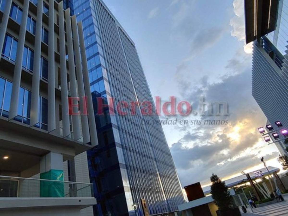 Unos 3,400 burócratas ocuparán las primeras 17 oficinas del CCG