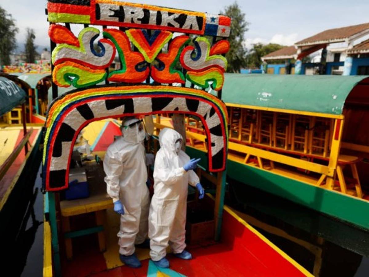 Desconfianza y rumores, peligrosa sombra de la pandemia en México