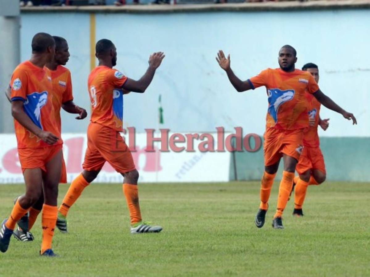 ¡Lamentable! Asaltan buses del Honduras Progreso y la UPN en las afueras del estadio Nacional