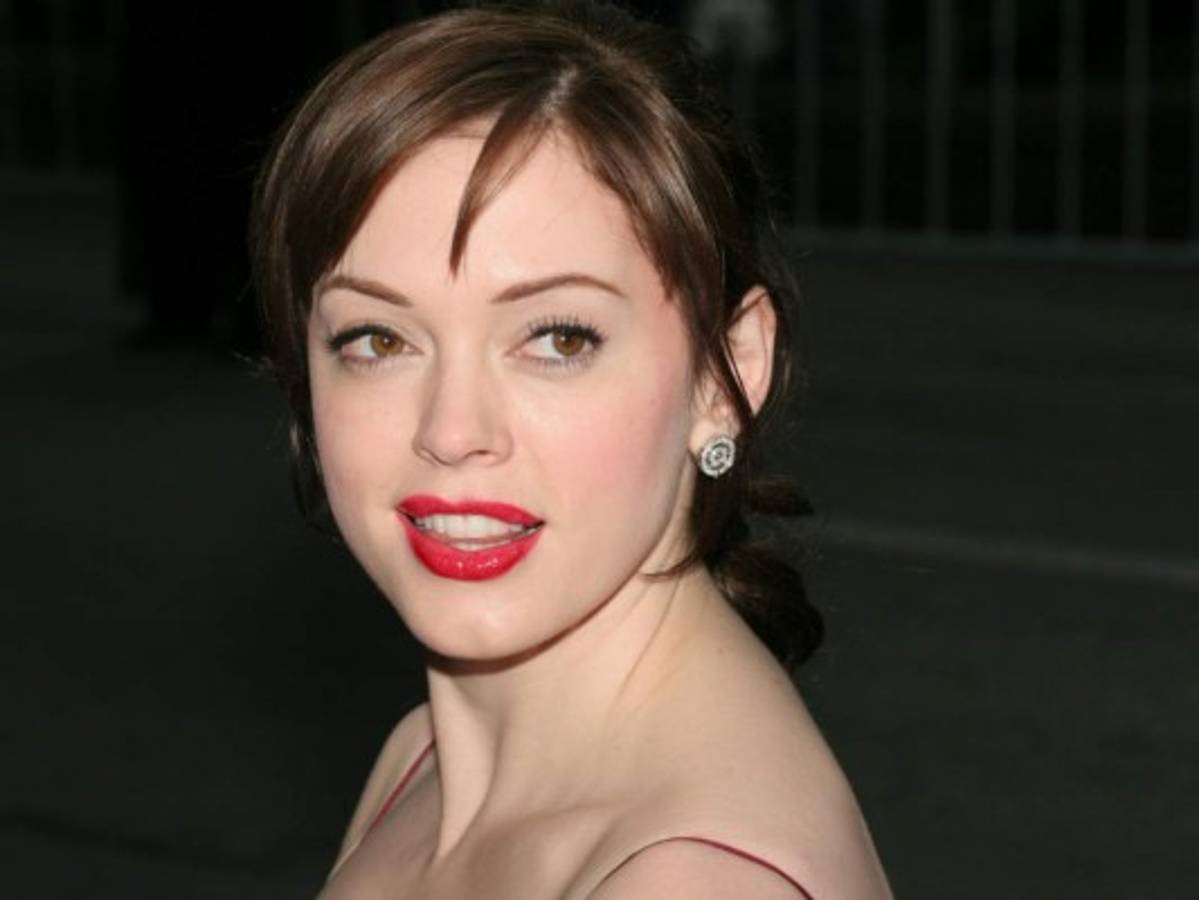 Actriz Rose McGowan es arrestada cerca de Washington por un asunto de drogas