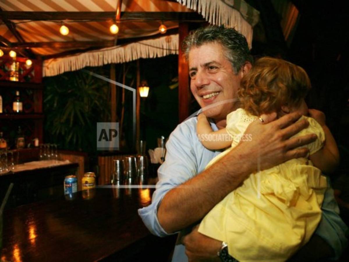 Anthony Bourdain dejó casi 1.2 millones de dólares a su hija 