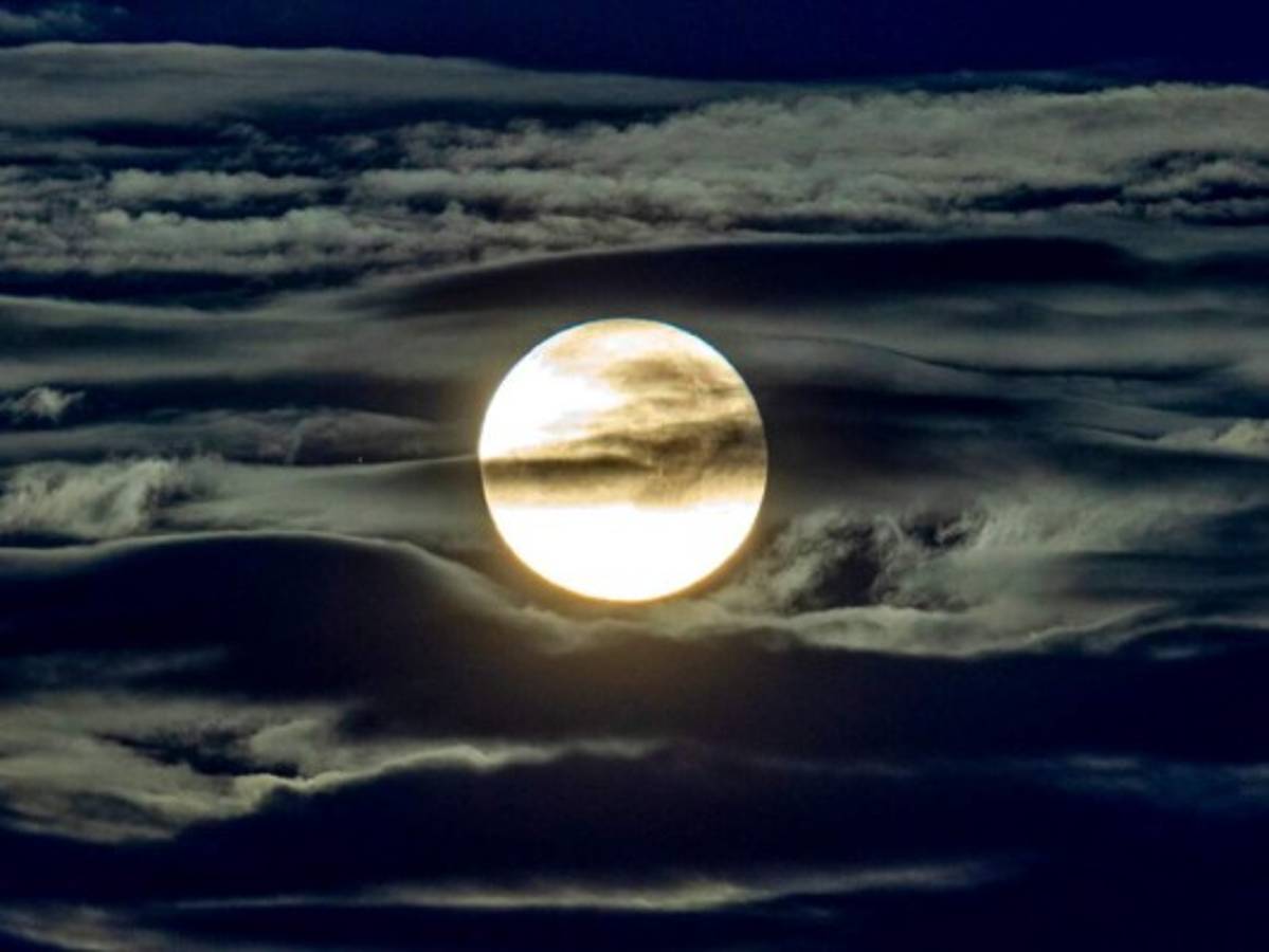 La Luna muestra peligrosos niveles de radiación tras mediciones