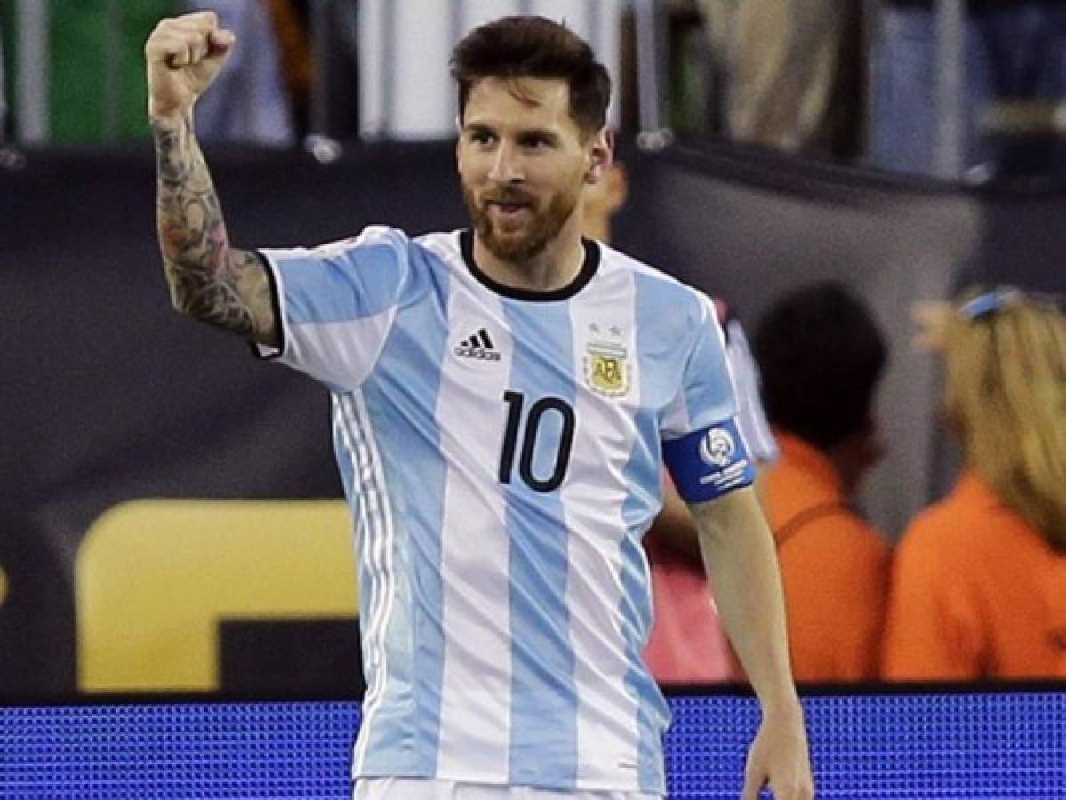 Messi decide volver a selección de Argentina por 'amor' a su país