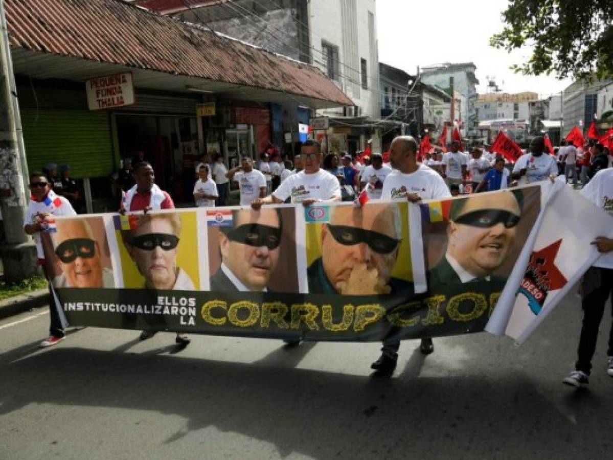 Miles de panameños piden alto a la corrupción de Odebrecht   