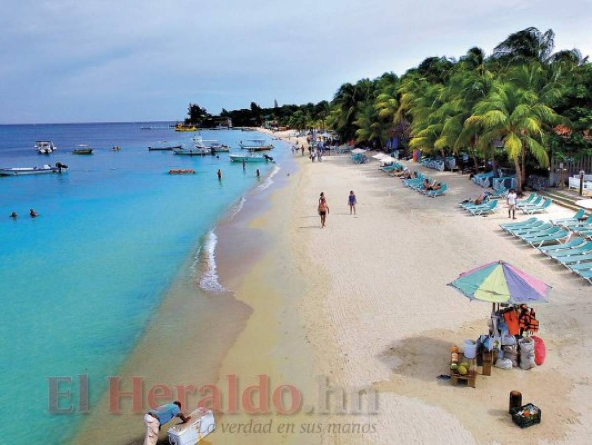 990 kilómetros de playa esperan a los veraneantes en Honduras