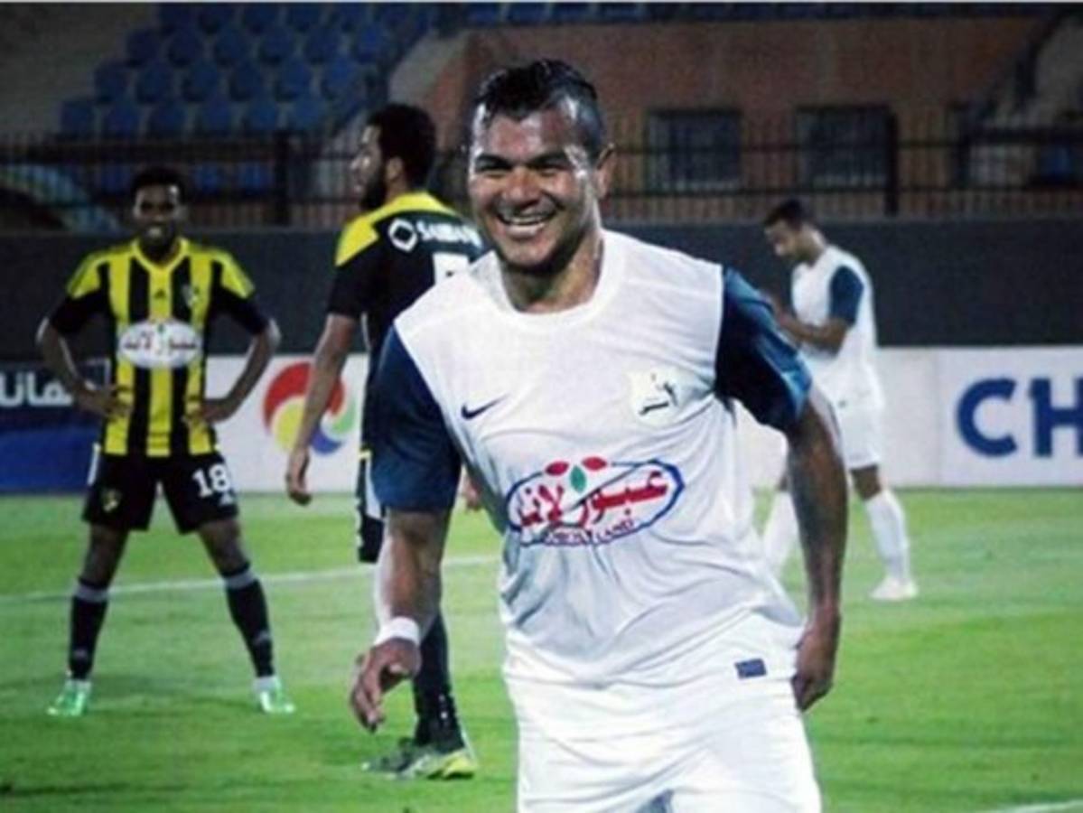 Futbolistas hondureños, perdidos de la élite, saltan a ligas emergentes