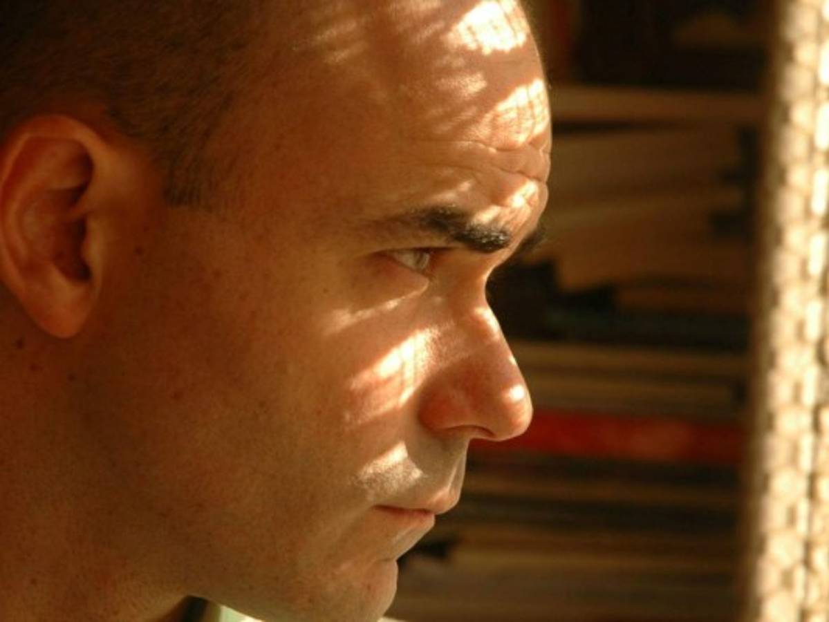 El escritor argentino Eduardo Sacheri ganó el Premio Alfaguara de Novela 2016