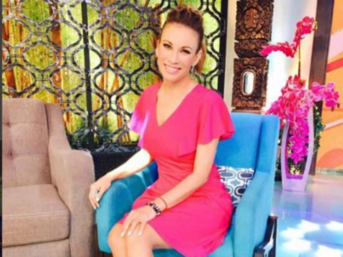 Ingrid Coronado sufre terrible caída durante programa en vivo