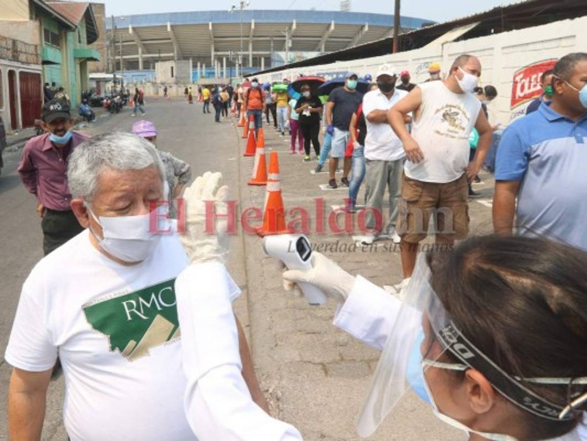 Medidas contra Covid-19 en la Feria del Agricultor son modelo a seguir, dicen dirigentes