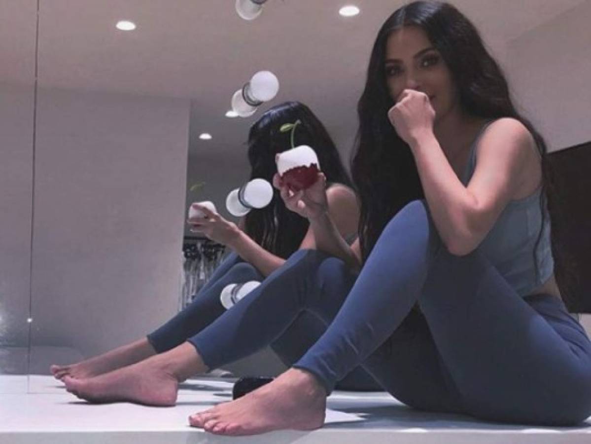 Kendall y Khloé llaman anoréxica a Kim Kardashian