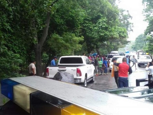 Matan a hombre dentro de un vehículo en la ciudad de La Ceiba