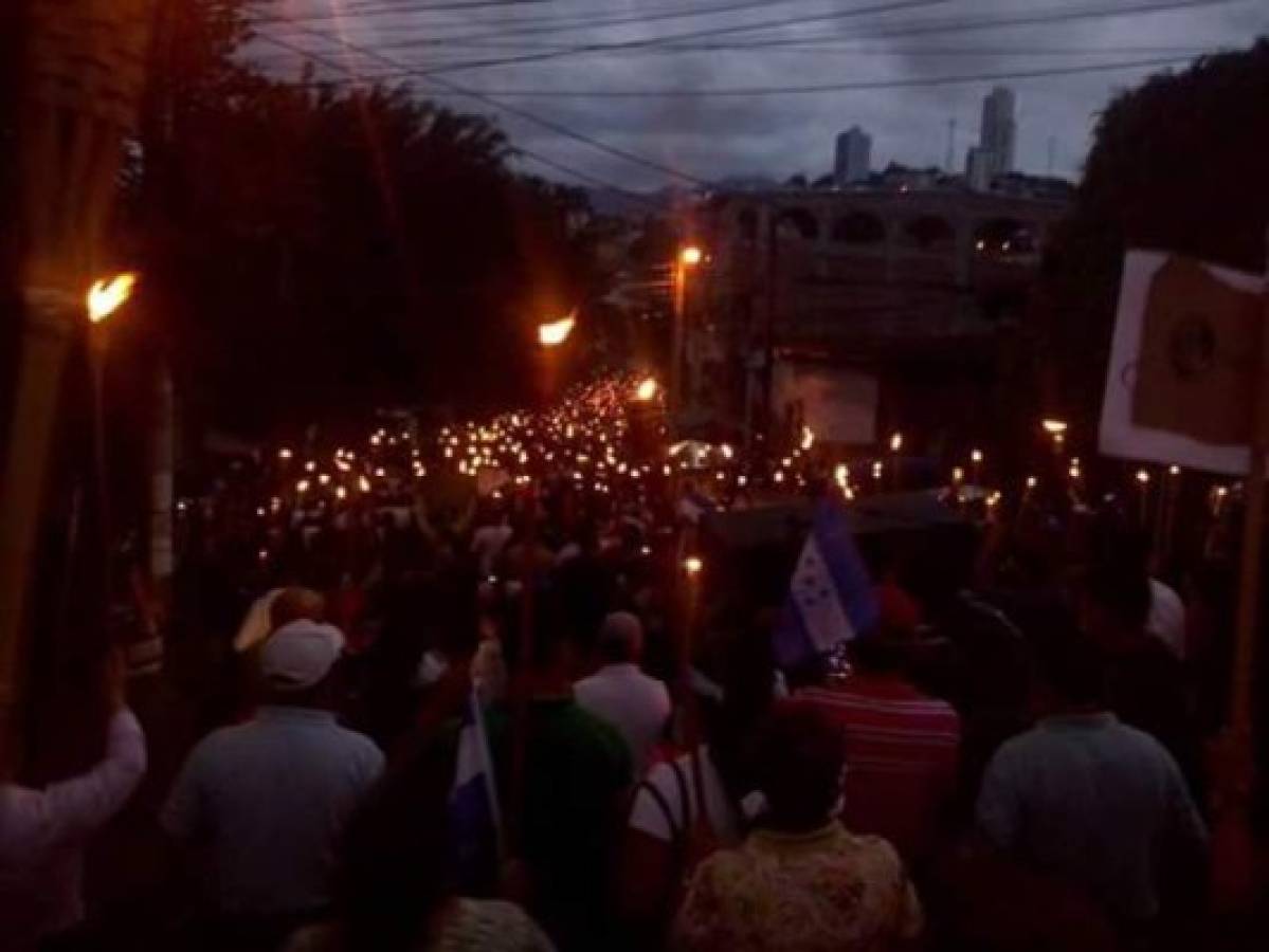 'Marcha de las Antorchas' vuelve a las calles