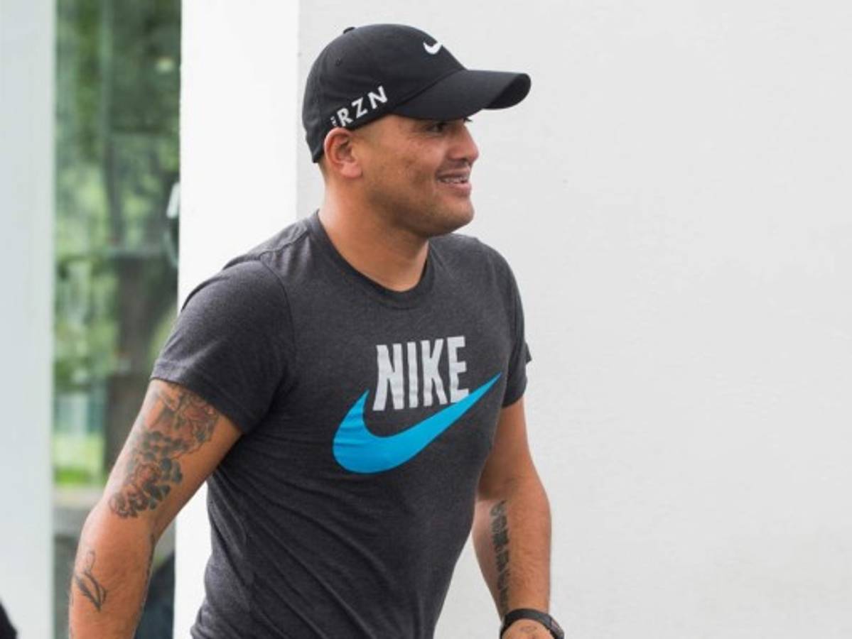 Humberto El Chupete Suazo vuelve al fútbol profesional