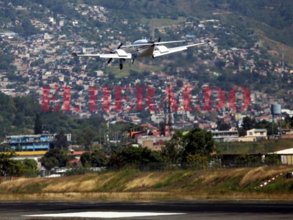 Piloto de avioneta estuvo una hora y 38 minutos intentado el aterrizaje forzoso en Toncontín