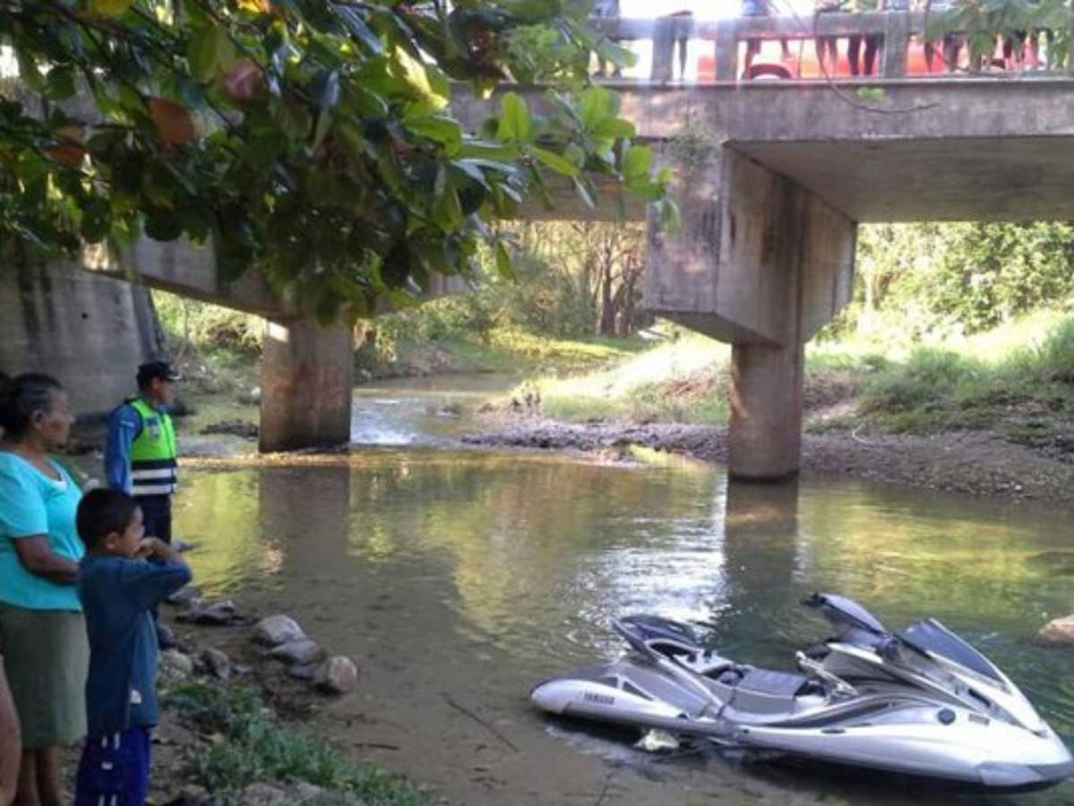 Niño en La Ceiba muere tras caerle una moto acuática