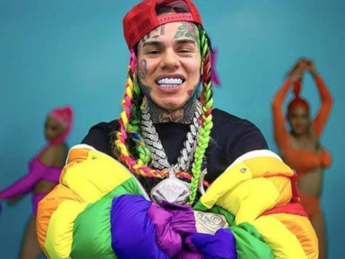 Tekashi 6ix9ine revela por qué no ayuda a su padre, quien vive en un albergue