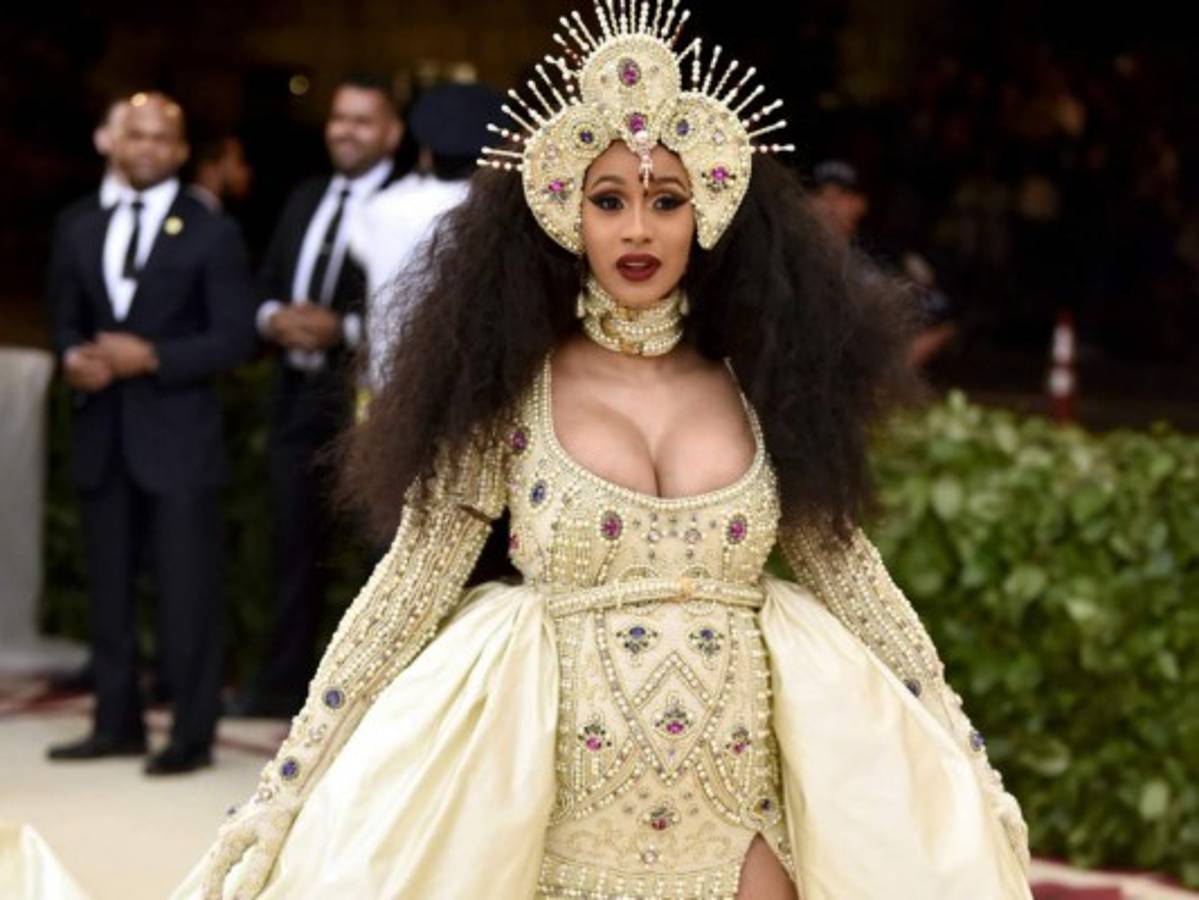 Cardi B cierra su perfil en Instagram luego que la llamaran analfabeta