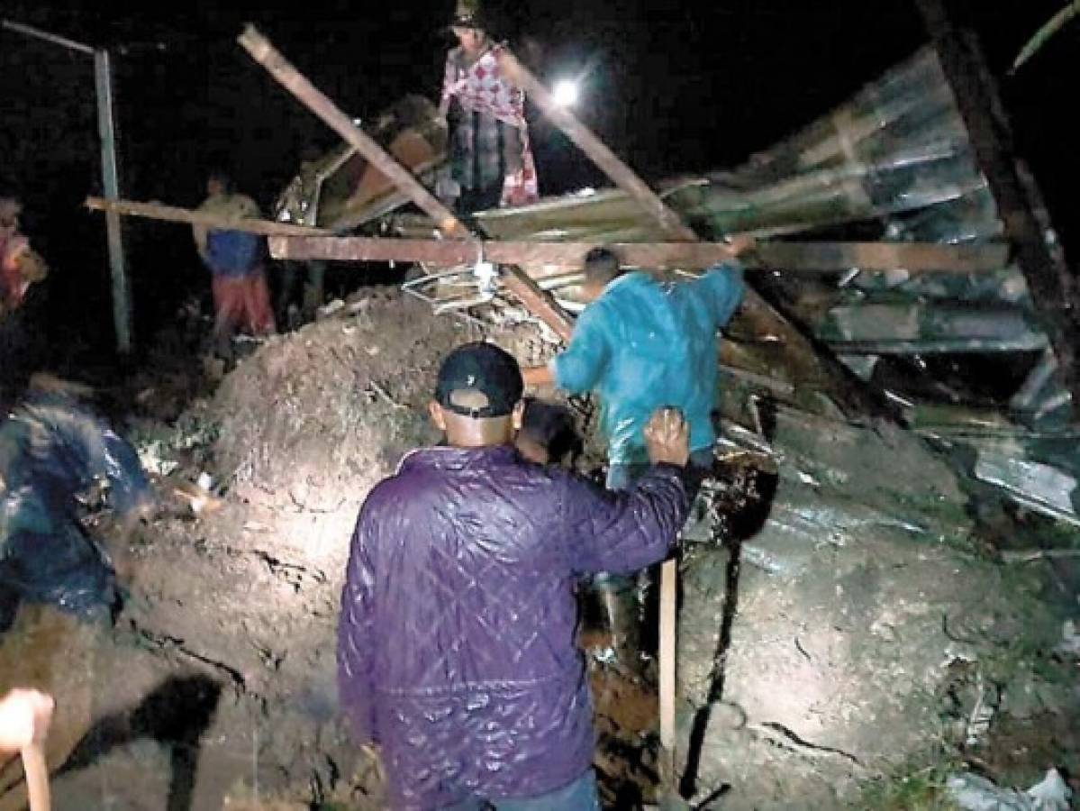 Dos hermanos mueren soterrados dentro de su casa en Yamaranguila