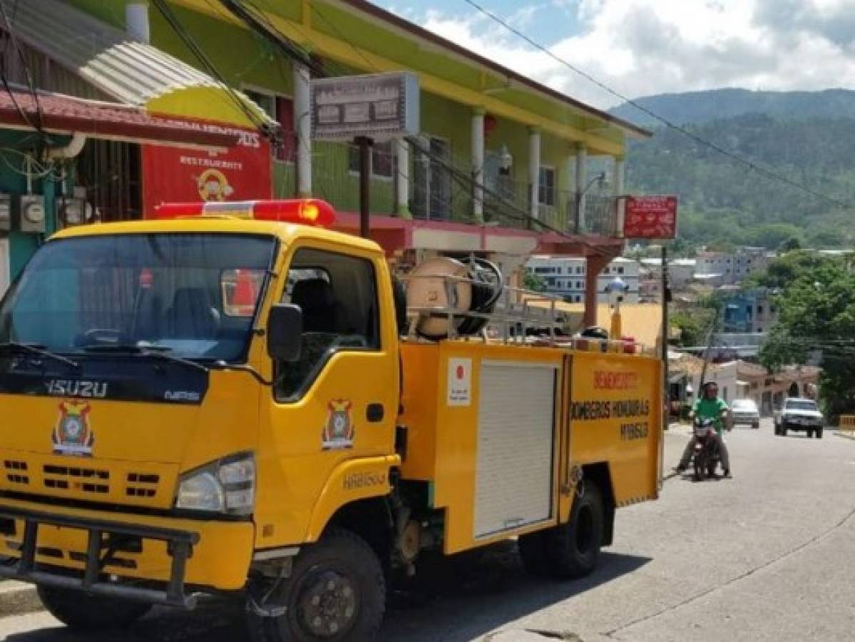 Explosión en restaurante deja tres personas con quemaduras en Santa Bárbara