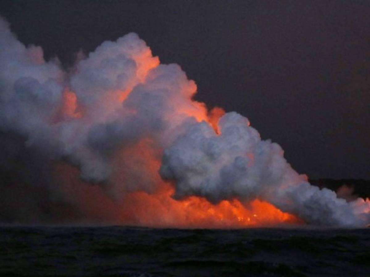 Lava volcánica acecha planta geotérmica en Hawái  