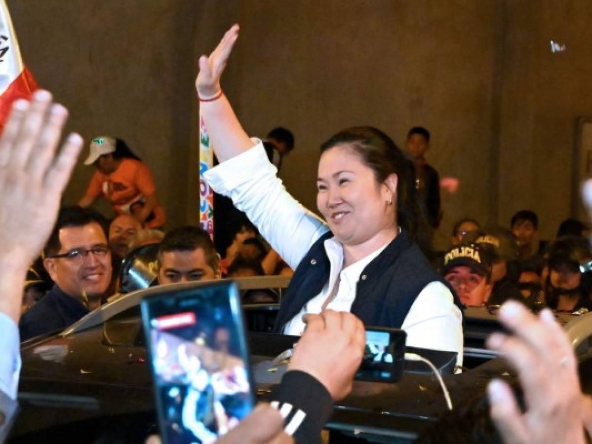 Opositora Keiko Fujimori sale de prisión en Perú