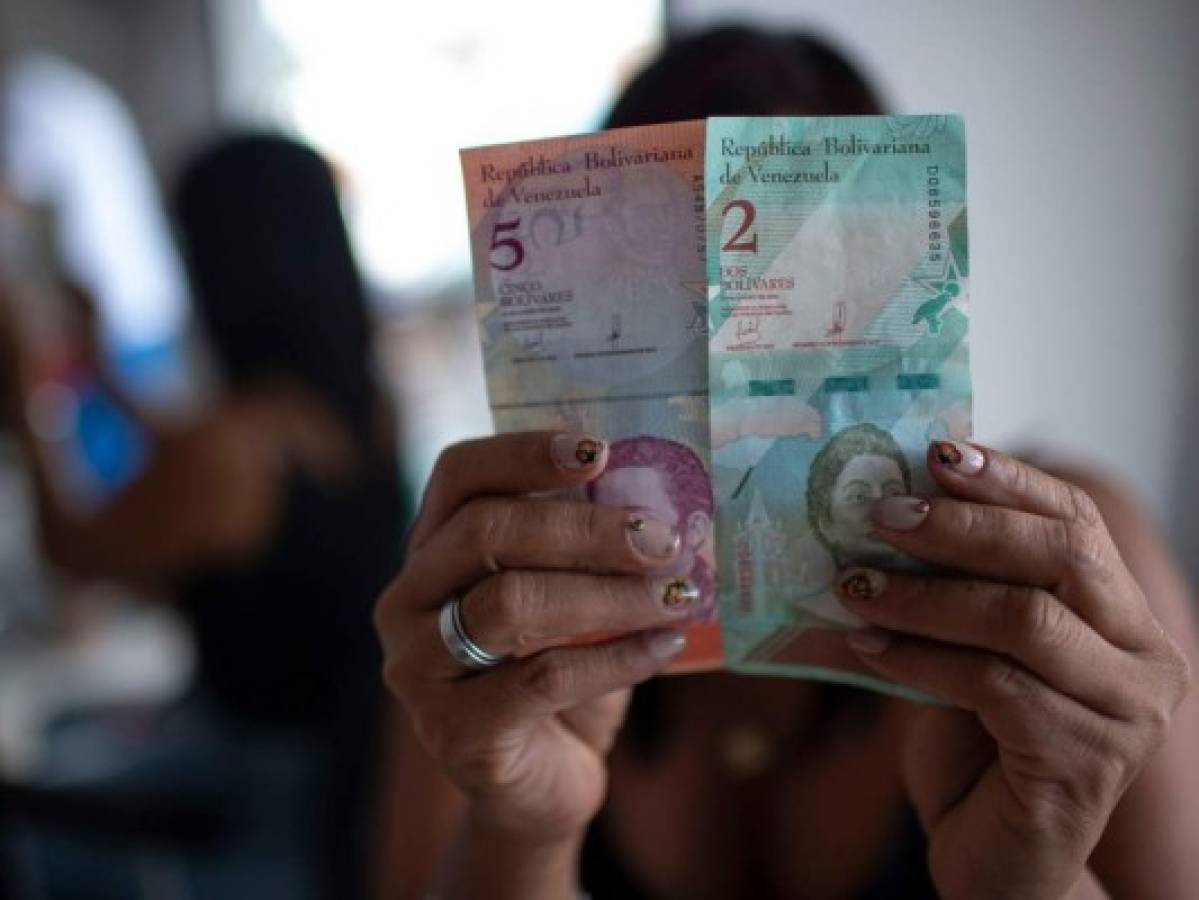 Caos y confusión en el transporte por aumento y nuevos billetes en Venezuela
