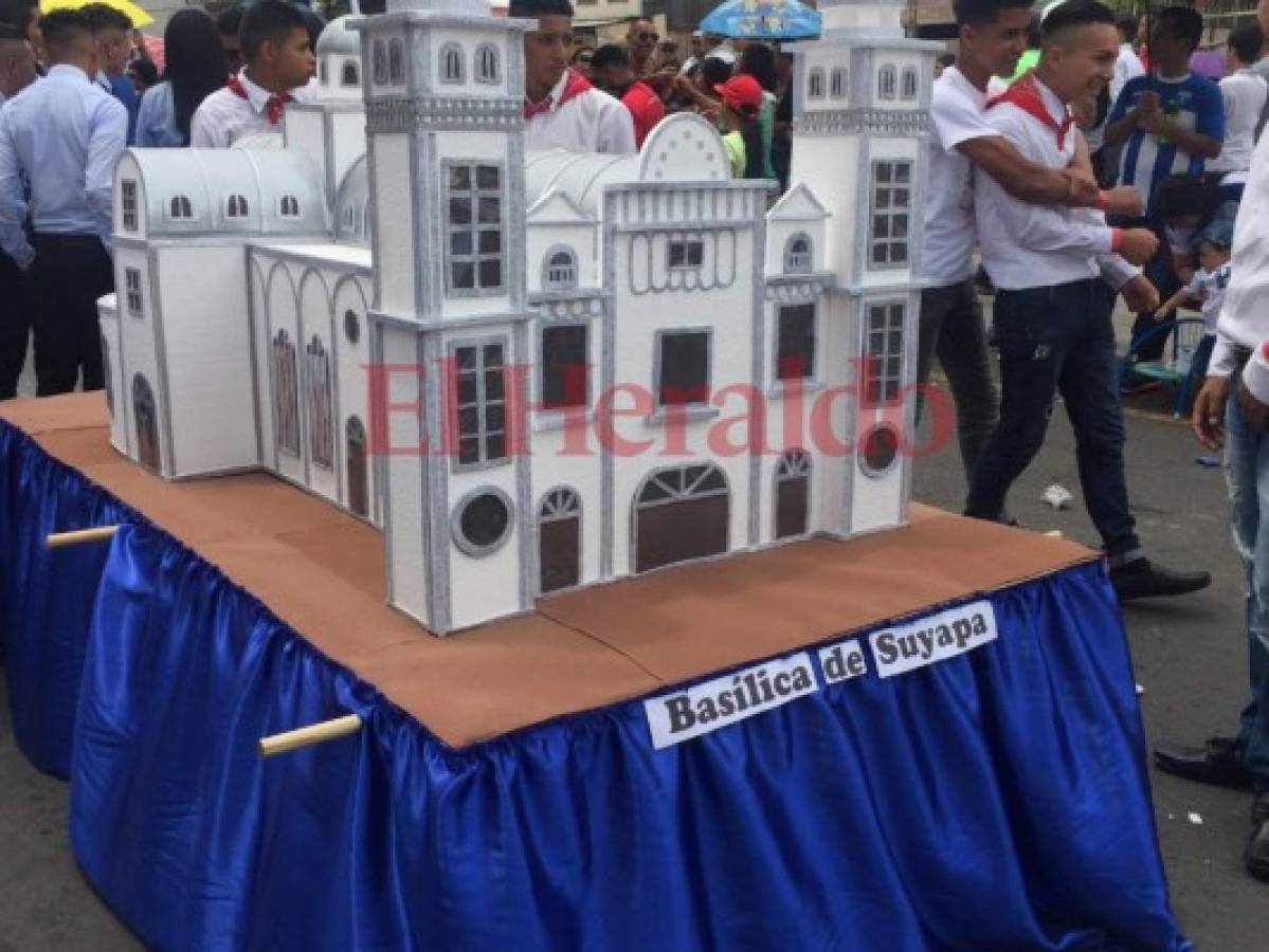 Con maquetas gigantes Instituto Mary Leonard rinde homenaje a la arquitectura de Honduras