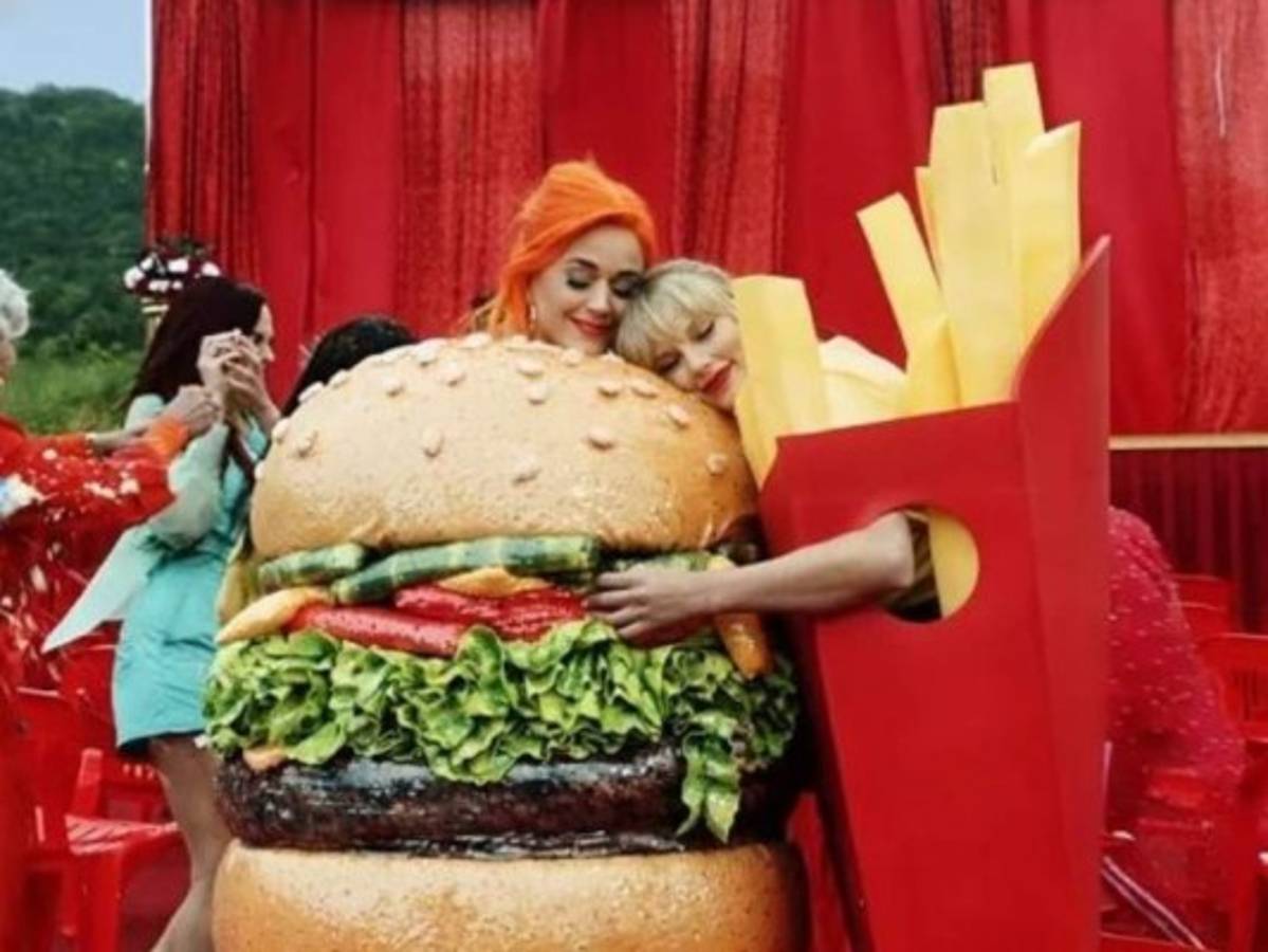 Taylor Swift reta a homofóbicos junto a decenas de famosos de Hollywood en nuevo video  