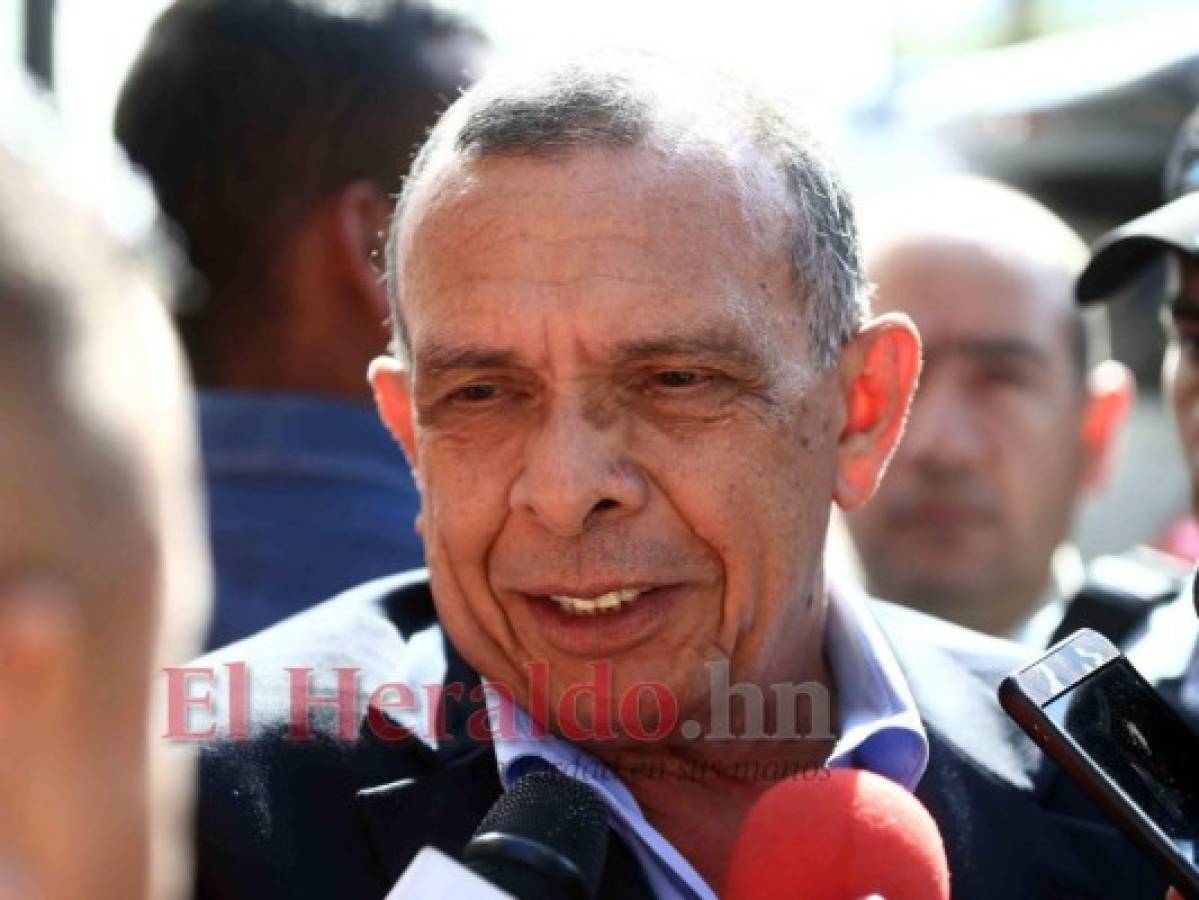 Expresidente Porfirio Lobo anuncia denuncia contra Guimarães: 'me ha calumniado'