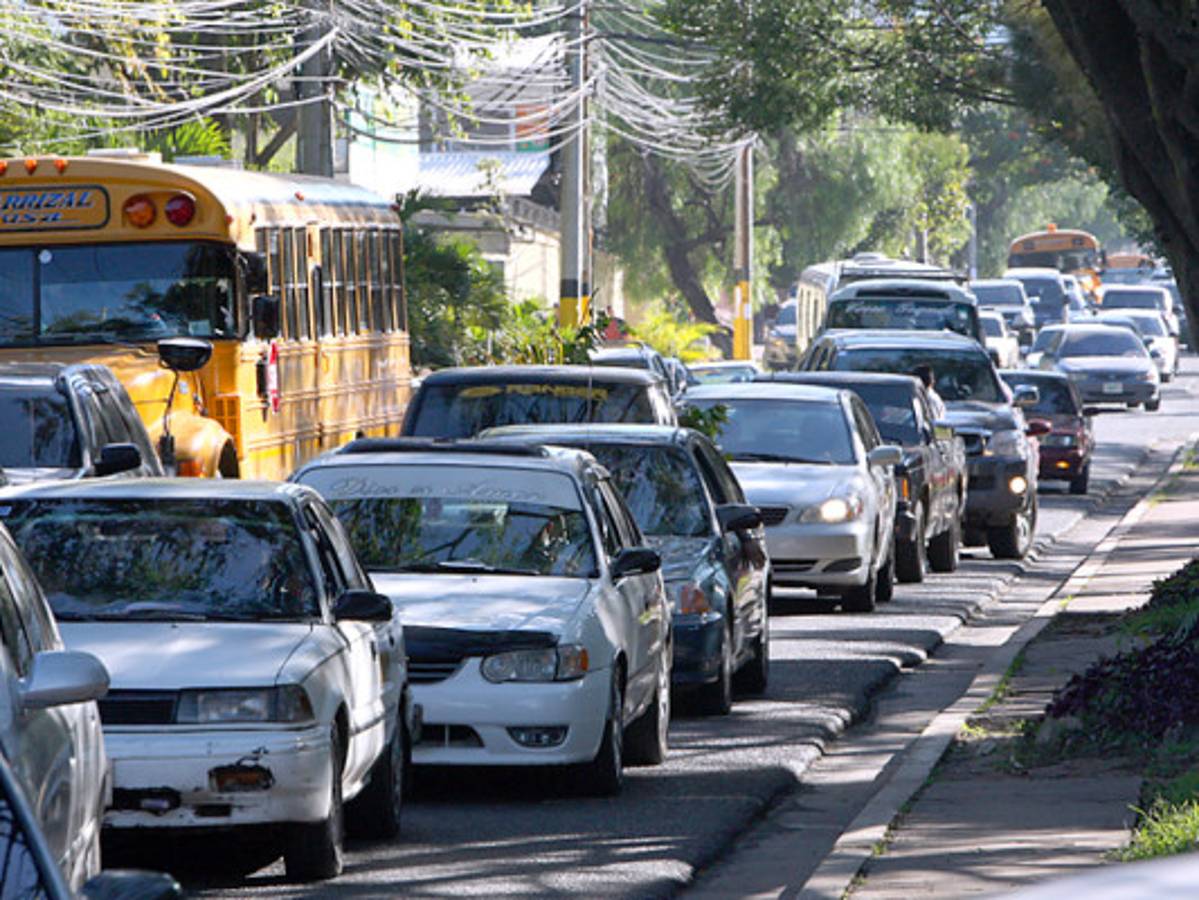 Empleados de Salud exigen pago de salarios atrasados