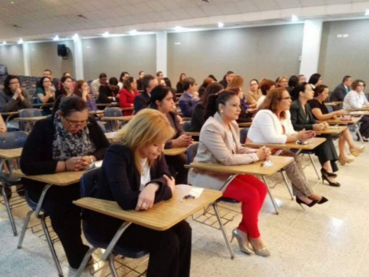 Abogados realizan pruebas para ser jueces o magistrados en Honduras