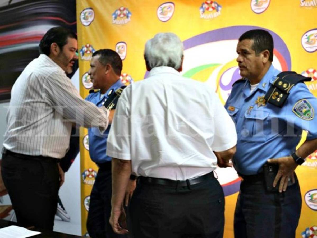 Liga Nacional y Policía prohiben ingreso de barras visitantes a todos los estadios