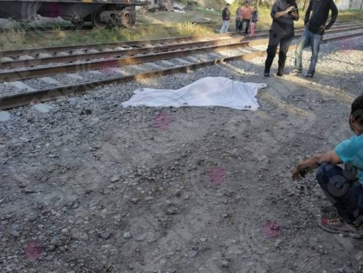 Migrante hondureña muere al caer de tren en México