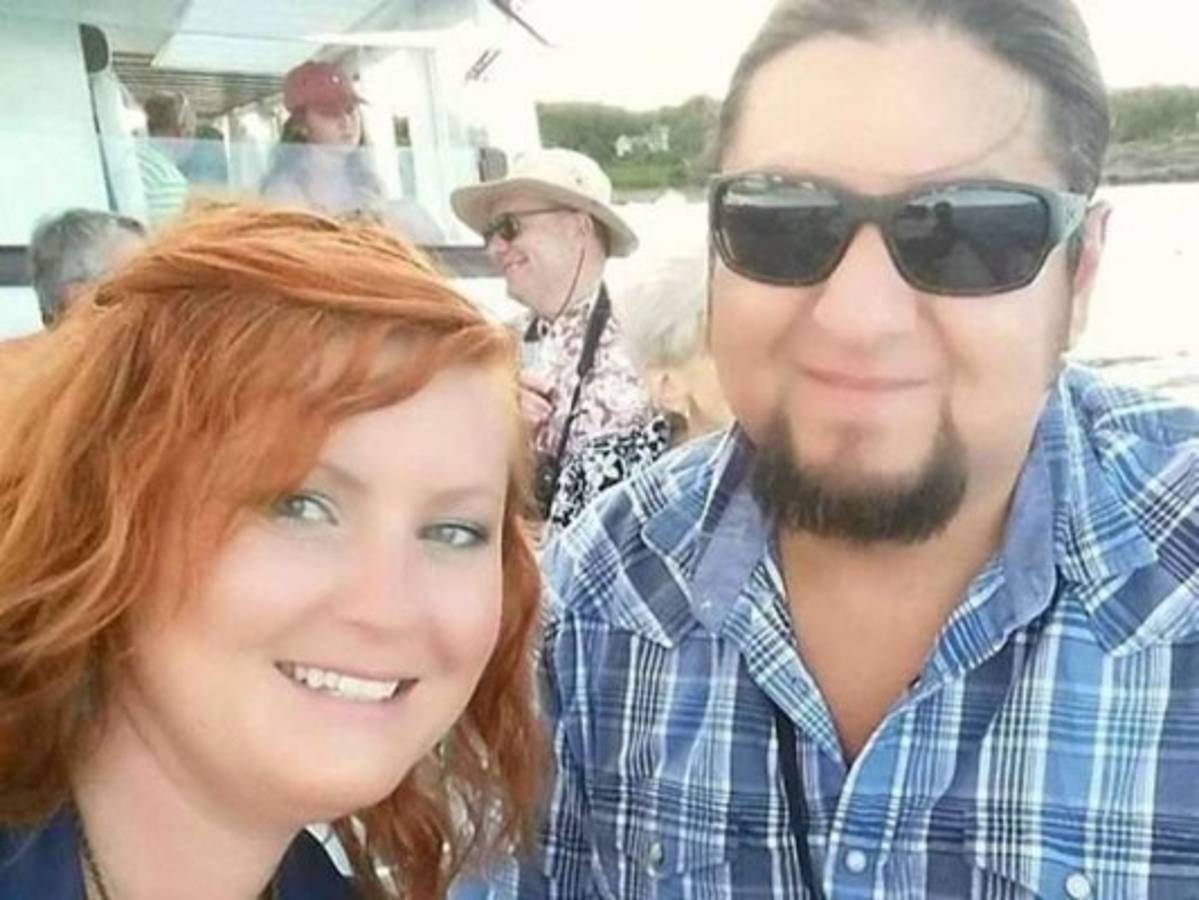 United Airlines en otro escándalo tras bajar a una pareja del avión en Estados Unidos