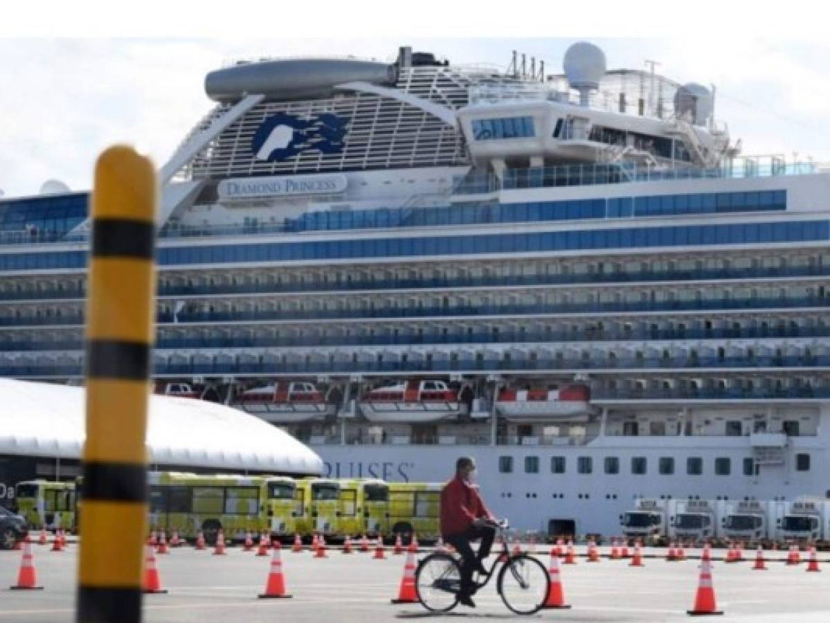 Canadienses del crucero con coronavirus en Japón regresan a su país