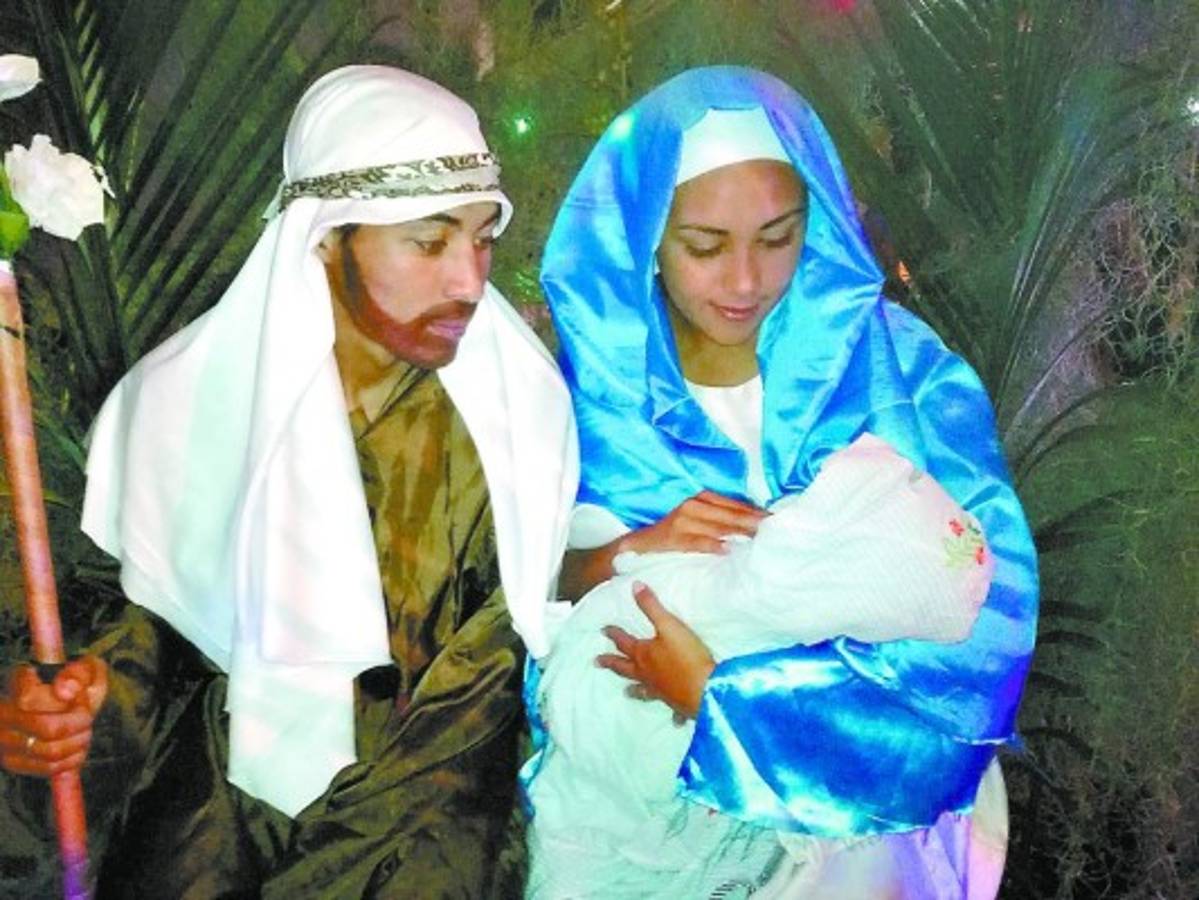 Con pastorelas festeja El Paraíso llegada de Jesús