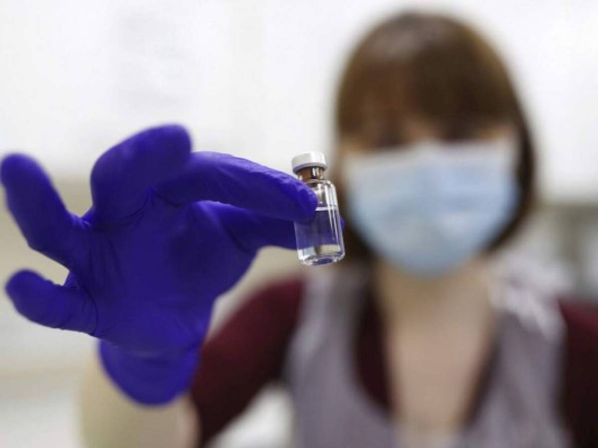 'Pandemia no acaba al lanzar vacuna', la fuerte advertencia que lanza la OMS