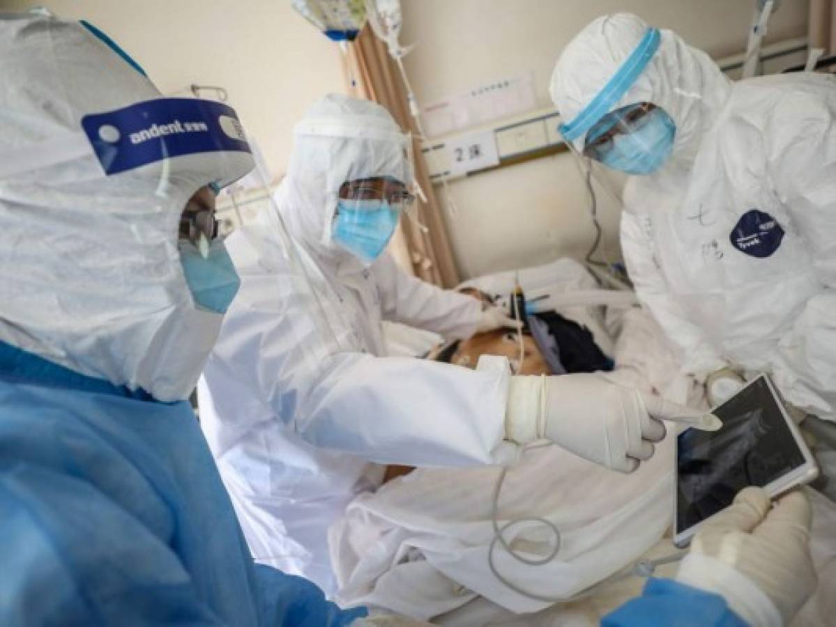 China supera los 1,800 muertos por coronavirus, según nuevo balance