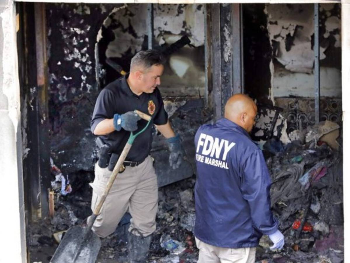 Seis muertos en incendio en Harlem, cuatro de ellos niños 