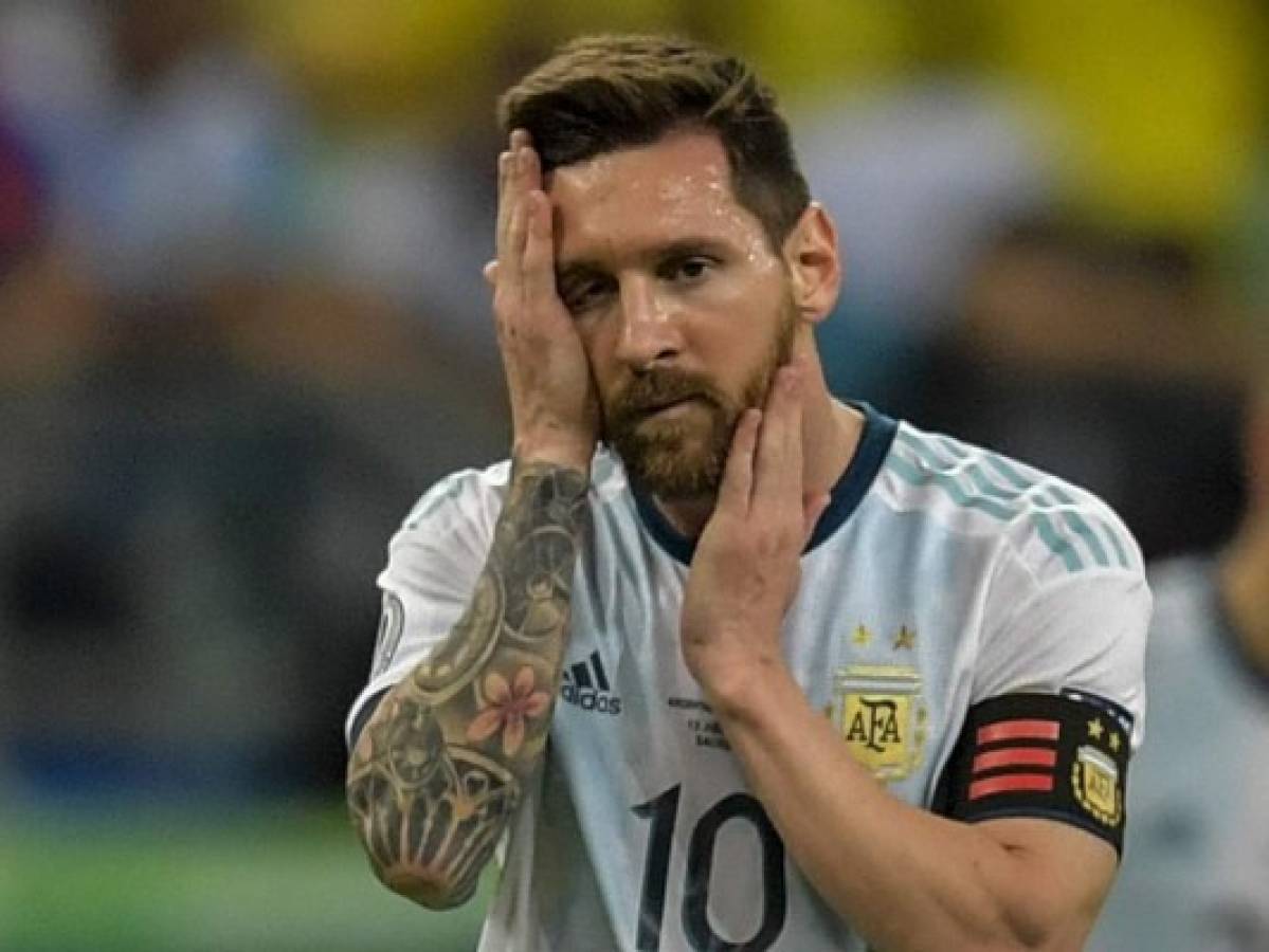 Messi pide levantar la cabeza tras derrota ante Colombia