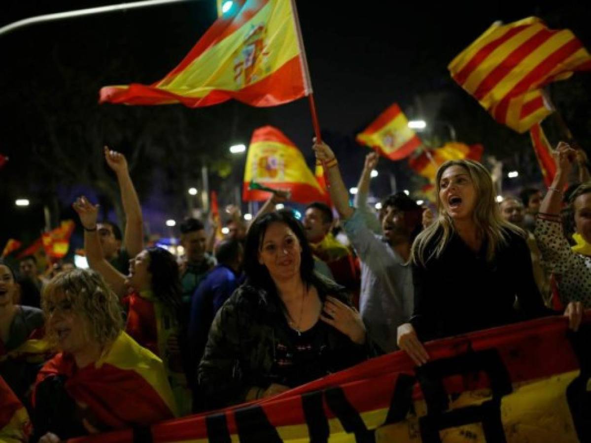 Los votantes vuelven a las urnas en la dividida Cataluña