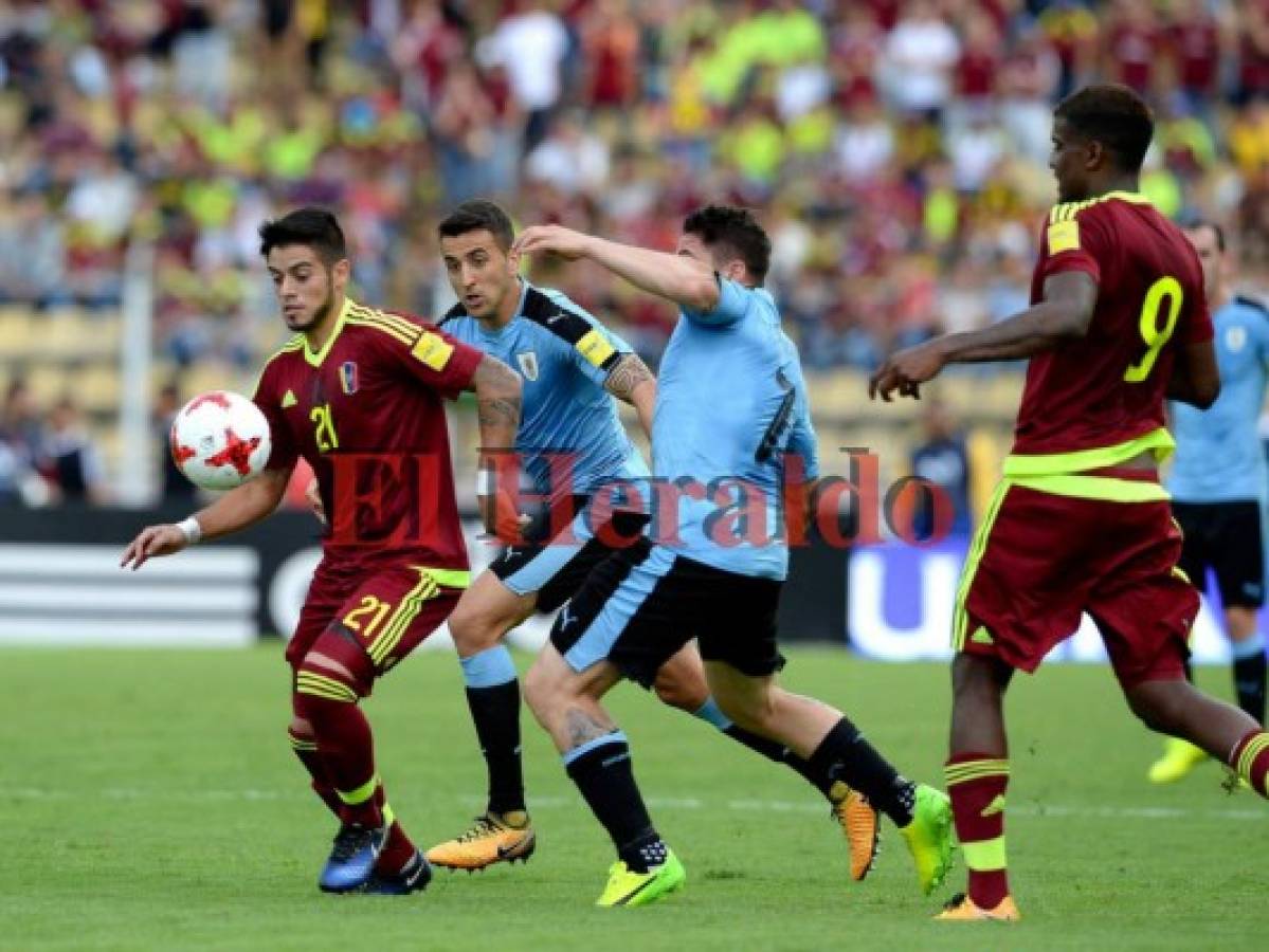 Uruguay acaricia el Mundial de Rusia-2018 con empate 0-0 ante Venezuela