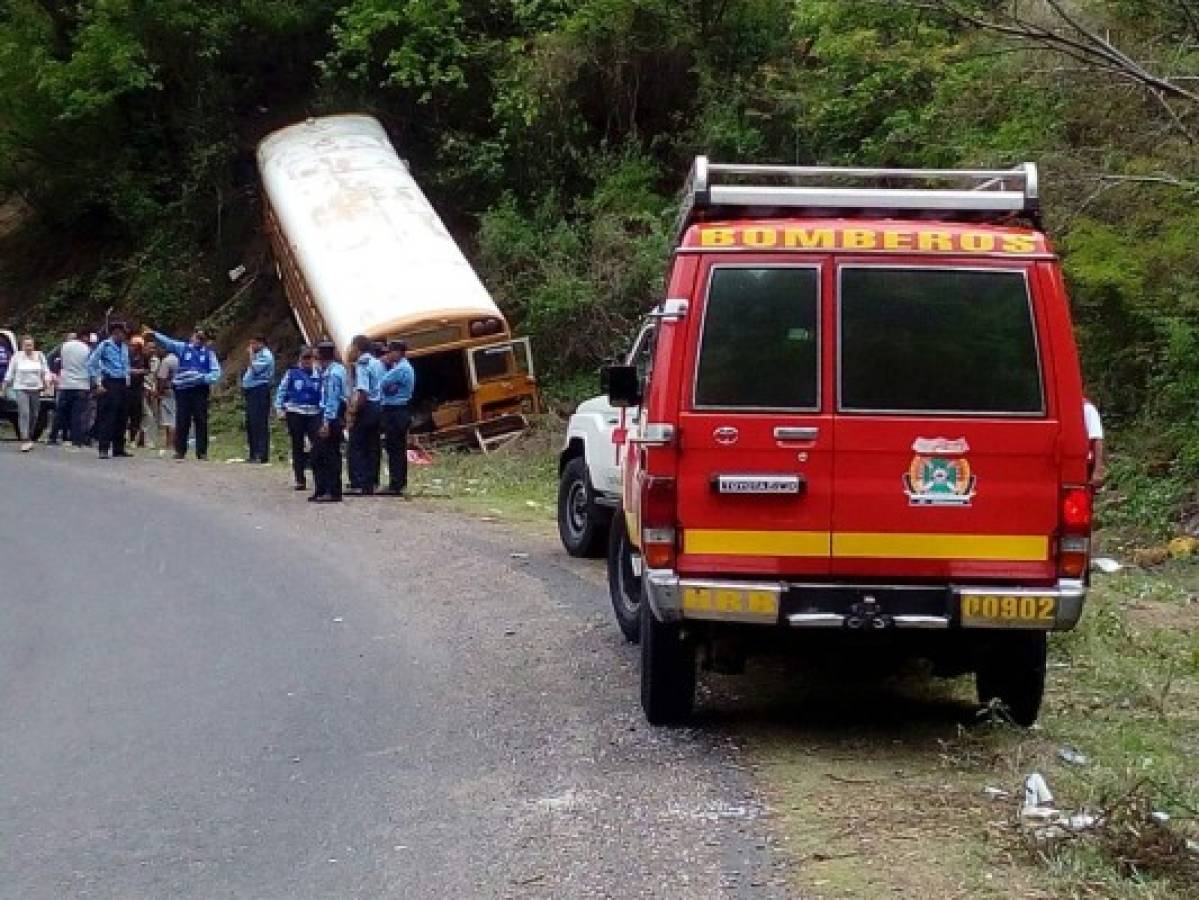 Una mujer muerta y varios heridos dejó choque de autobús en la carretera del sur de Honduras