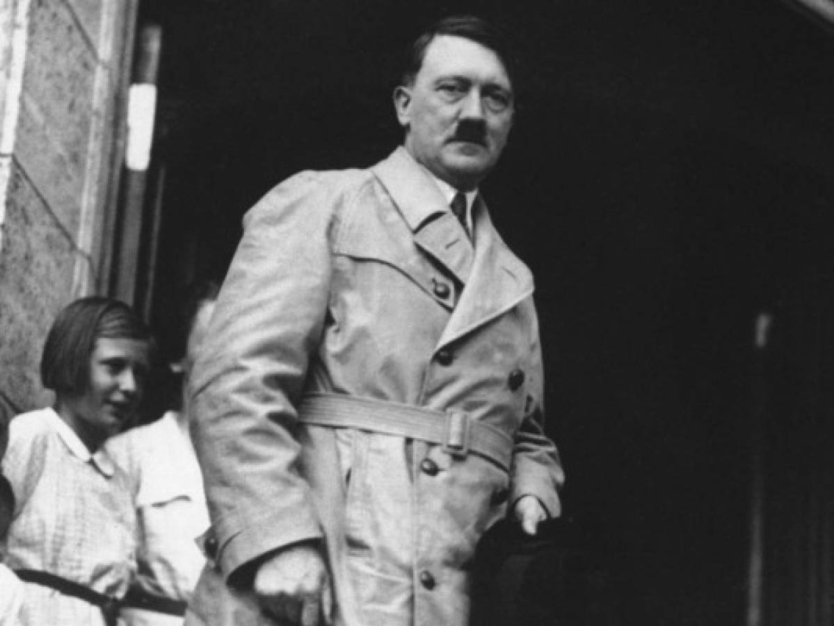 La sorprendente historia detrás de la foto de Adolf Hitler y una niña judía