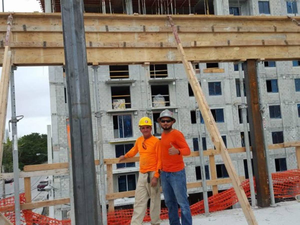 Hondureños ponen en alto nombre de su patria con su trabajo